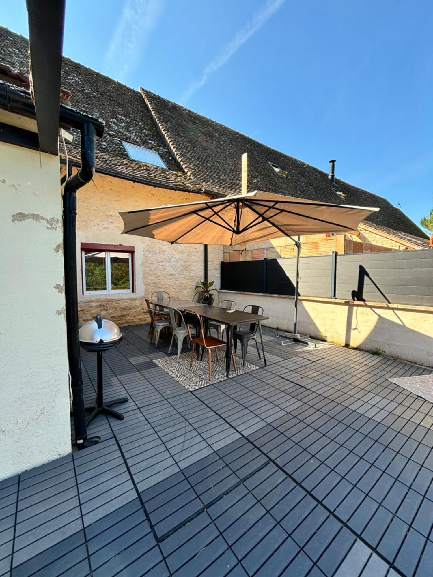 Le Gite Du Chateau Mouton Chatenoy-le-Royal Luaran gambar